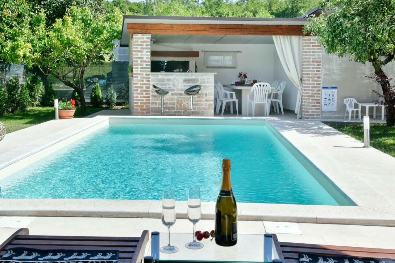 Villa Aromatica 비지나다 외부 사진